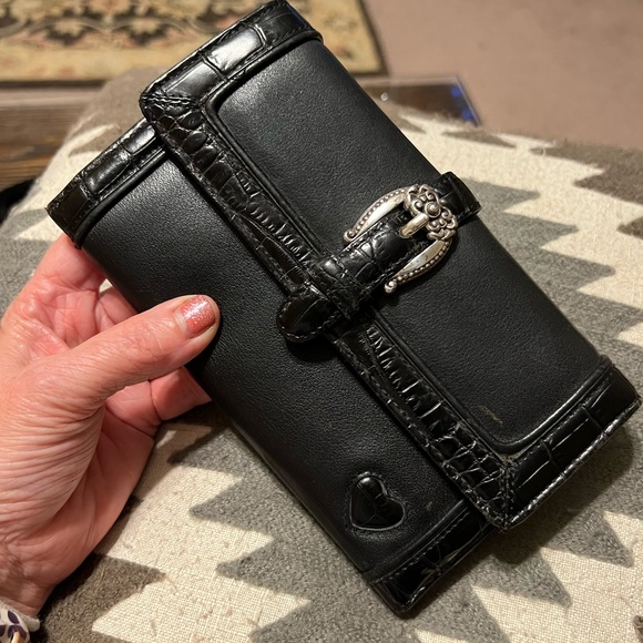 Retro Brighton Large Black Leather Crossbody purse Wallet Buckle Heart Details. - Picture 16 of 16